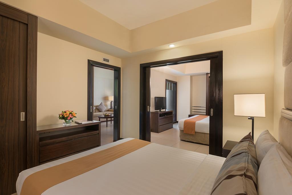 Taal Vista Hotel Тагайтай Экстерьер фото